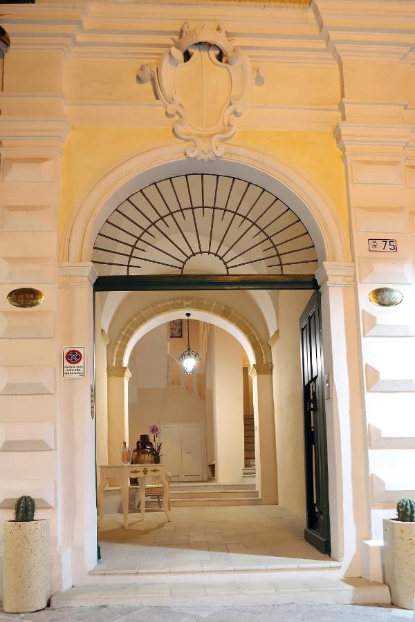Palazzo Castiglione Bed & Breakfast Gallipoli Bagian luar foto