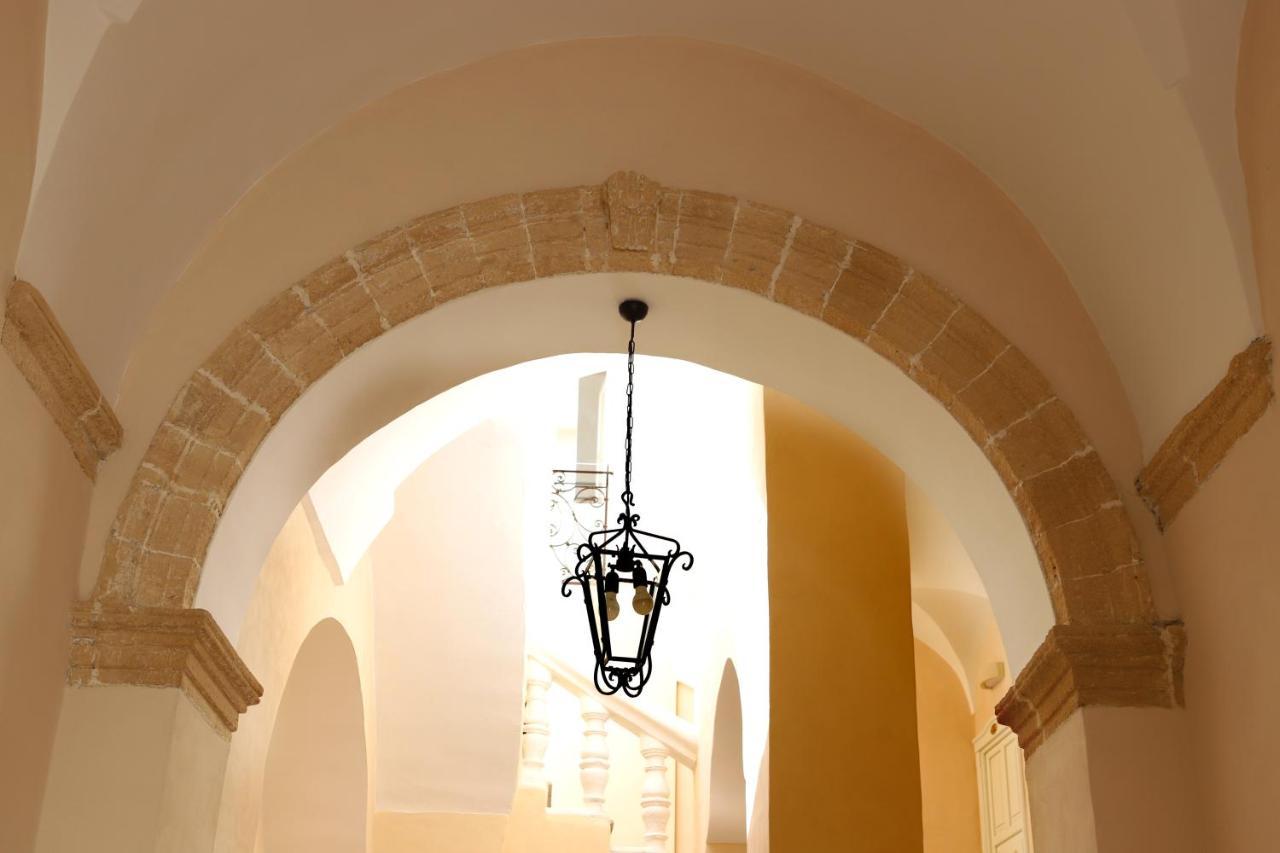Palazzo Castiglione Bed & Breakfast Gallipoli Bagian luar foto