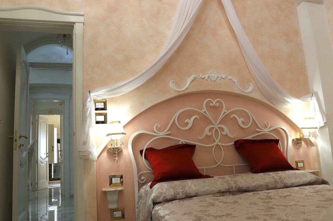 Palazzo Castiglione Bed & Breakfast Gallipoli Bagian luar foto