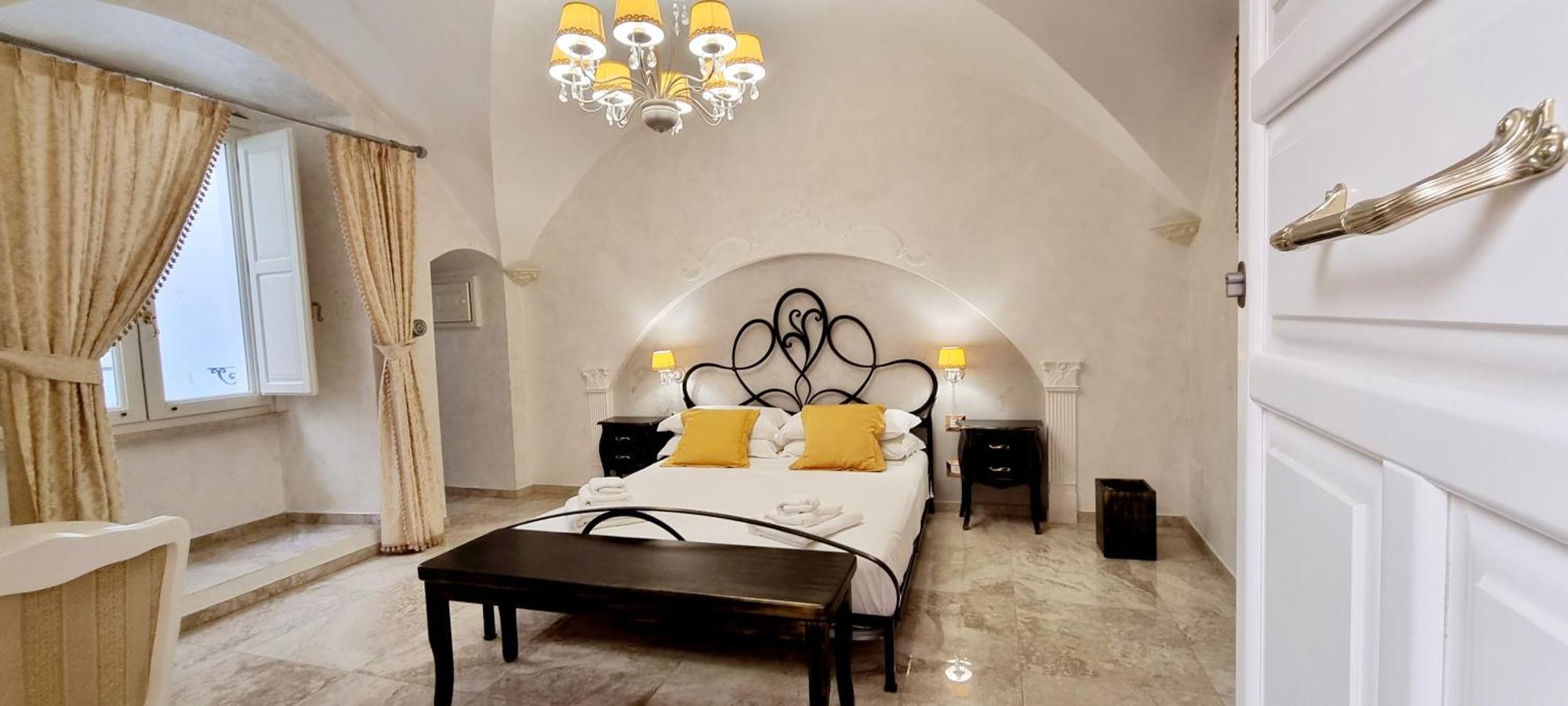 Palazzo Castiglione Bed & Breakfast Gallipoli Bagian luar foto