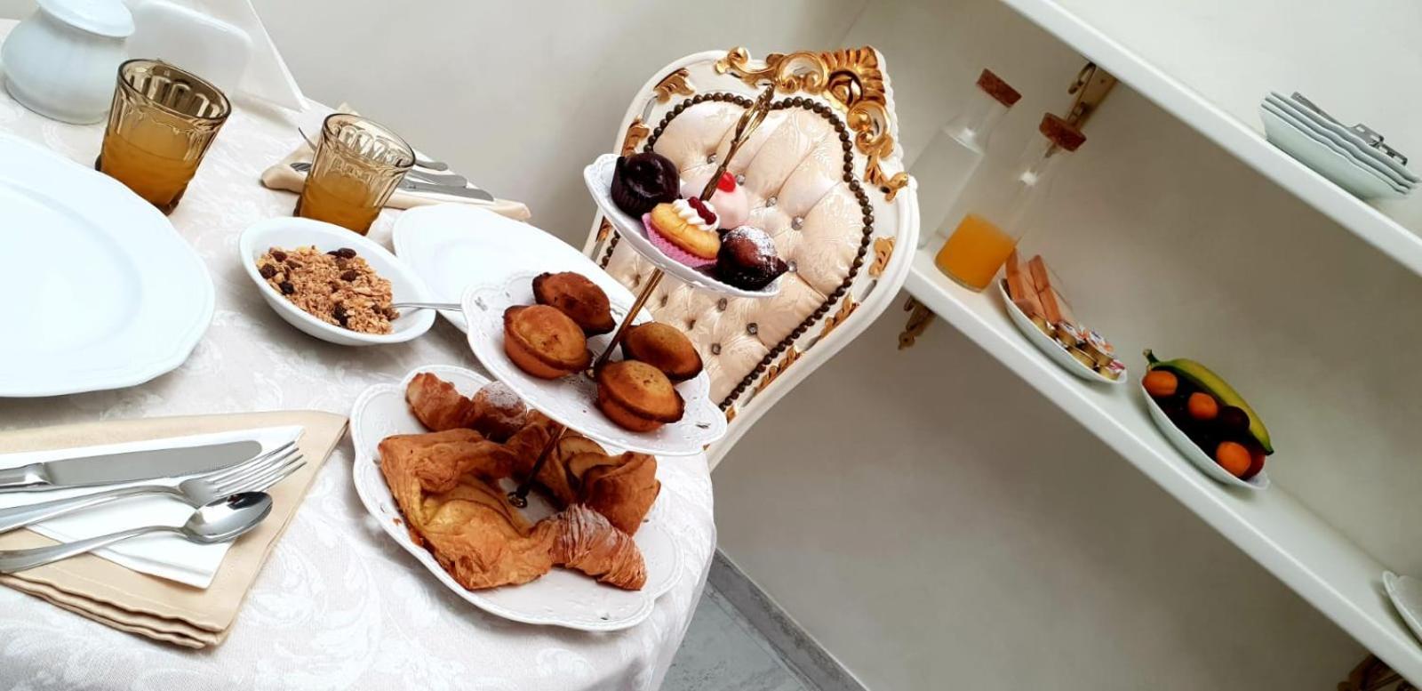 Palazzo Castiglione Bed & Breakfast Gallipoli Bagian luar foto