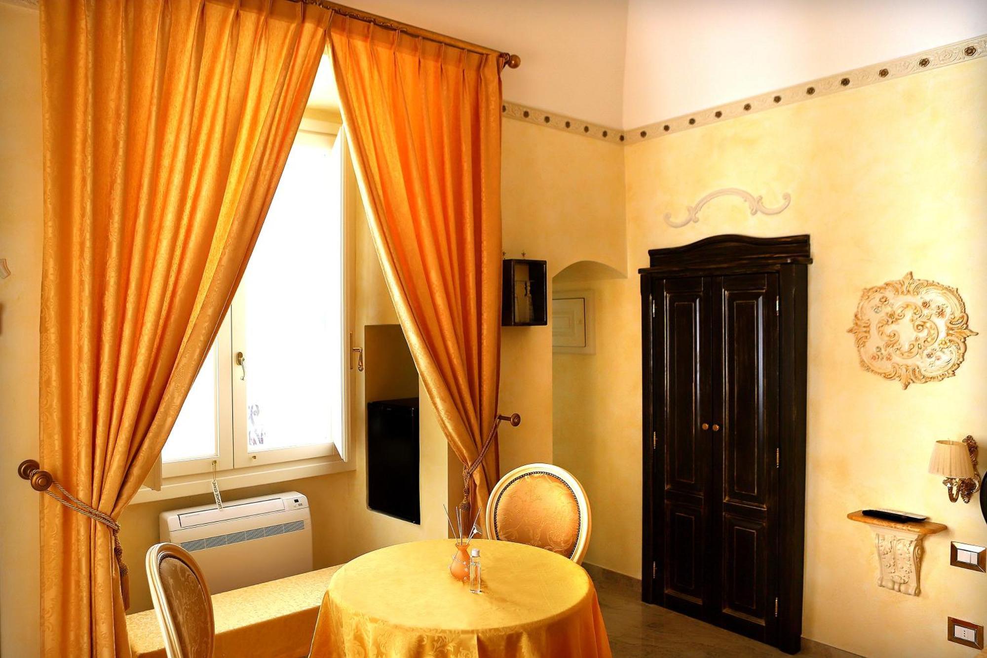 Palazzo Castiglione Bed & Breakfast Gallipoli Bagian luar foto